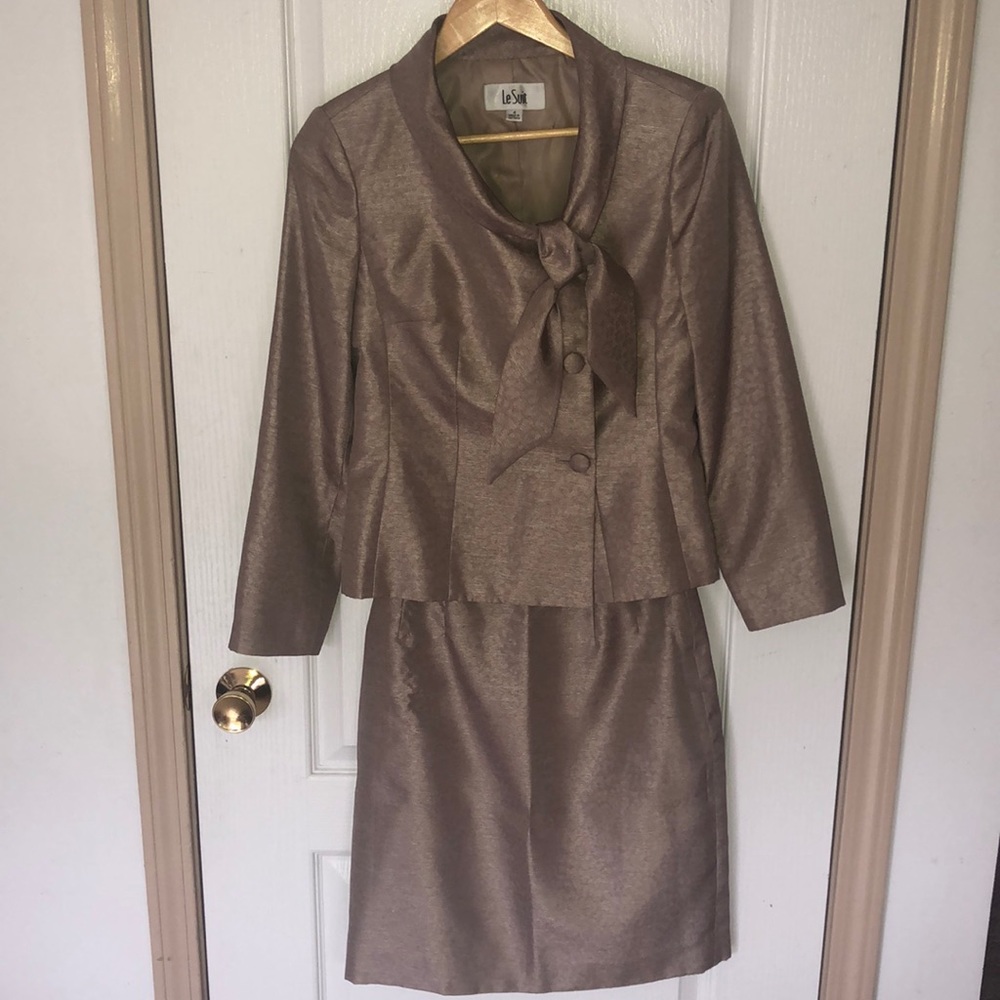 Interview suit